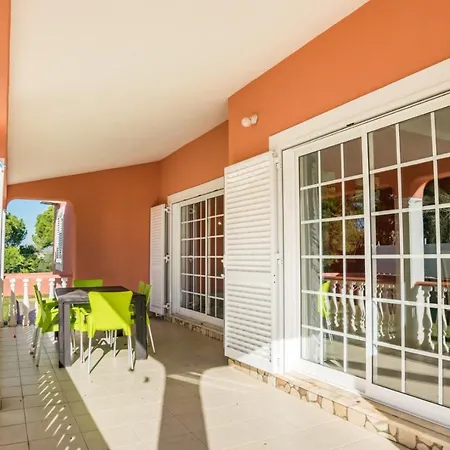 Paraiso Spacious And Central To Enjoy Best Beaches Ac Wifi Garden Pool Albufeira
