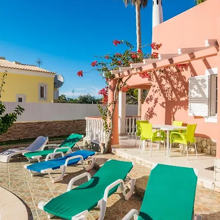 Paraiso Spacious And Central To Enjoy Best Beaches Ac Wifi Garden Pool Villa Albufeira