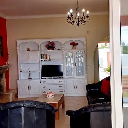 Paraiso Spacious And Central To Enjoy Best Beaches Ac Wifi Garden Pool Albufeira