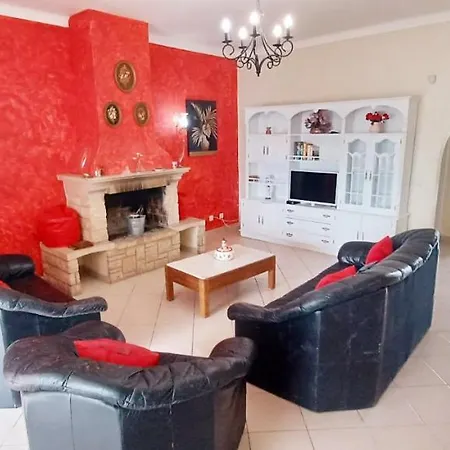 Villa Paraiso Spacious And Central To Enjoy Best Beaches Ac Wifi Garden Pool Albufeira