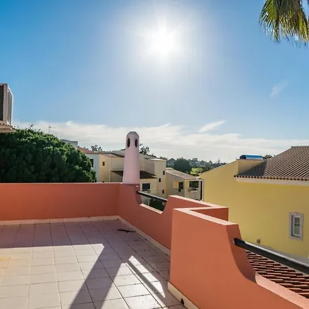 Paraiso Spacious And Central To Enjoy Best Beaches Ac Wifi Garden Pool Willa