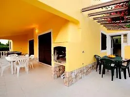 Paraiso Spacious And Central To Enjoy Best Beaches Ac Wifi Garden Pool Willa