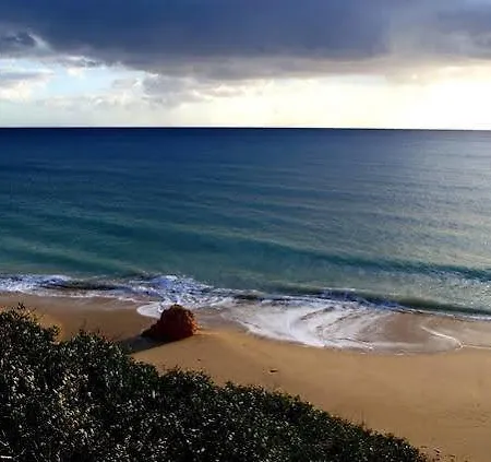 Villa Paraiso Spacious And Central To Enjoy Best Beaches Ac Wifi Garden Pool Albufeira