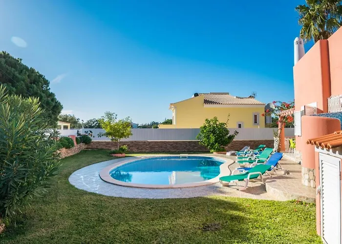 Paraiso Spacious And Central To Enjoy Best Beaches Ac Wifi Garden Pool Албуфейра