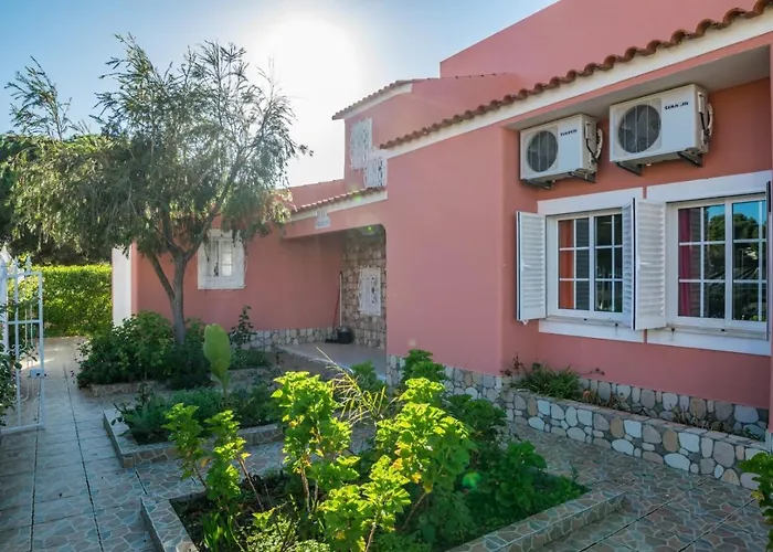 Paraiso Spacious And Central To Enjoy Best Beaches Ac Wifi Garden Pool Вилла Албуфейра