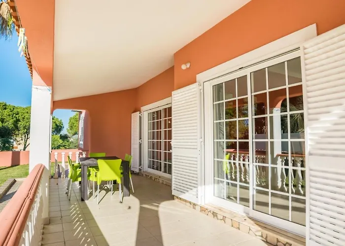 Paraiso Spacious And Central To Enjoy Best Beaches Ac Wifi Garden Pool Албуфейра