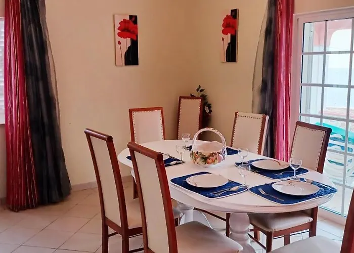 Paraiso Spacious And Central To Enjoy Best Beaches Ac Wifi Garden Pool Villa *