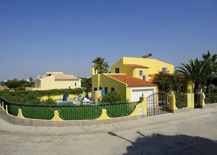 Villa Paraiso Spacious And Central To Enjoy Best Beaches Ac Wifi Garden Pool