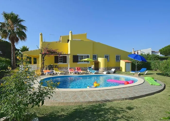 Paraiso Spacious And Central To Enjoy Best Beaches Ac Wifi Garden Pool Албуфейра